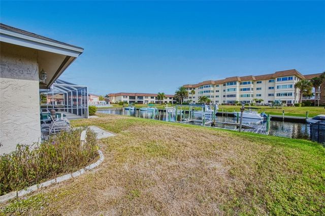 1066 Clarellen DR, Fort Myers, FL 33919