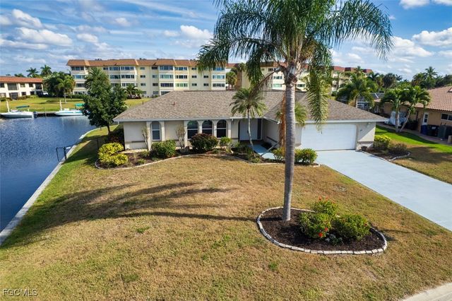 1066 Clarellen DR, Fort Myers, FL 33919