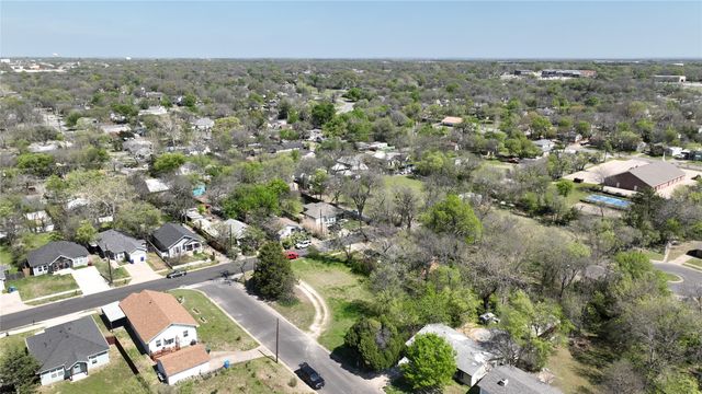 1116 E Epstein Street, Sherman, TX 75090
