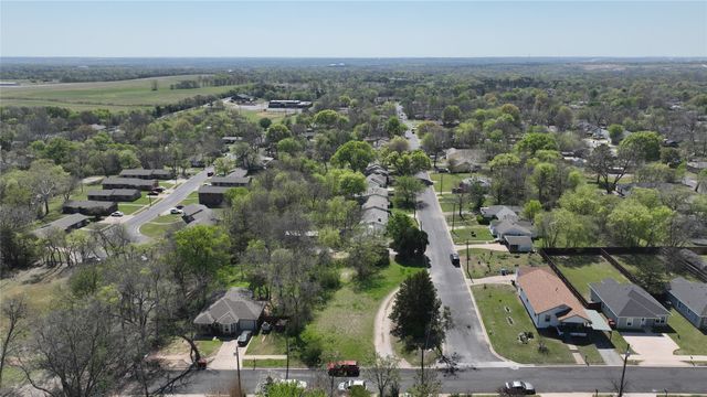 1116 E Epstein Street, Sherman, TX 75090