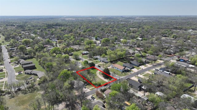 1116 E Epstein Street, Sherman, TX 75090