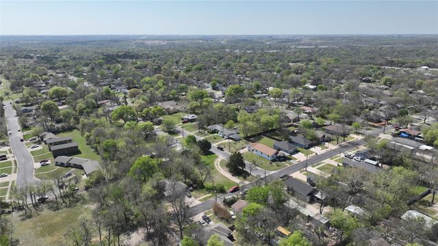 1116 E Epstein Street, Sherman, TX 75090