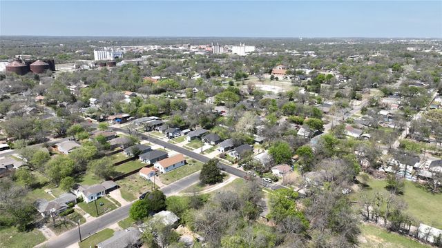1116 E Epstein Street, Sherman, TX 75090
