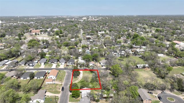 1116 E Epstein Street, Sherman, TX 75090