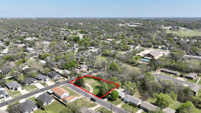 1116 E Epstein Street, Sherman, TX 75090