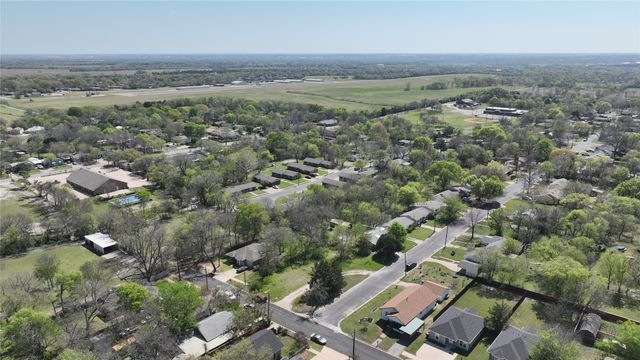 1116 E Epstein Street, Sherman, TX 75090