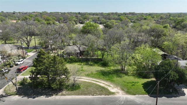 1116 E Epstein Street, Sherman, TX 75090