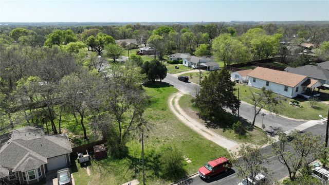 1116 E Epstein Street, Sherman, TX 75090