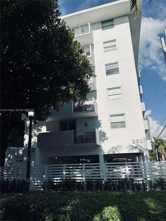 360 Meridian Avenue 6E, Miami Beach, FL 33139
