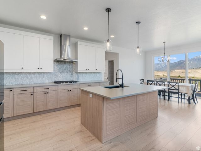 16007 S RAILCAR LN, Bluffdale, UT 84065