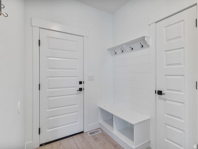 16007 S RAILCAR LN, Bluffdale, UT 84065