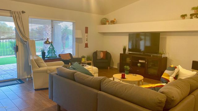 9243 S 51st Street, Phoenix, AZ 85044