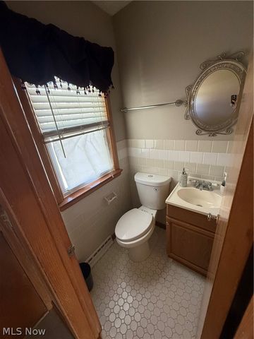 4362 Porter Road, North Olmsted, OH 44070