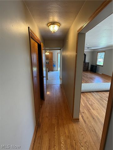 4362 Porter Road, North Olmsted, OH 44070