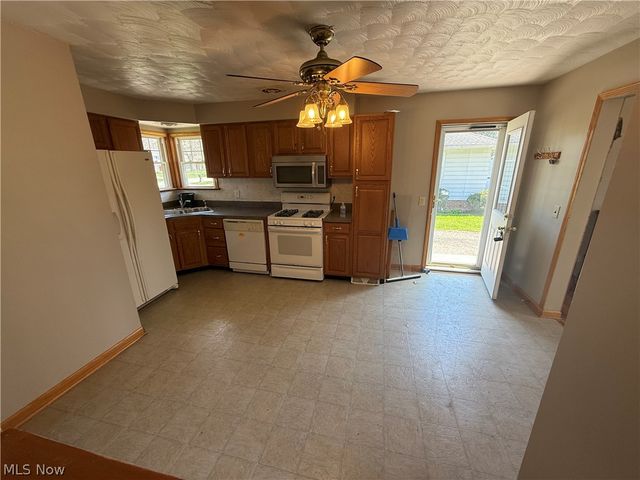 4362 Porter Road, North Olmsted, OH 44070