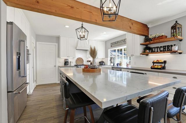 12913 Evalyn Ct., Poway, CA 92064