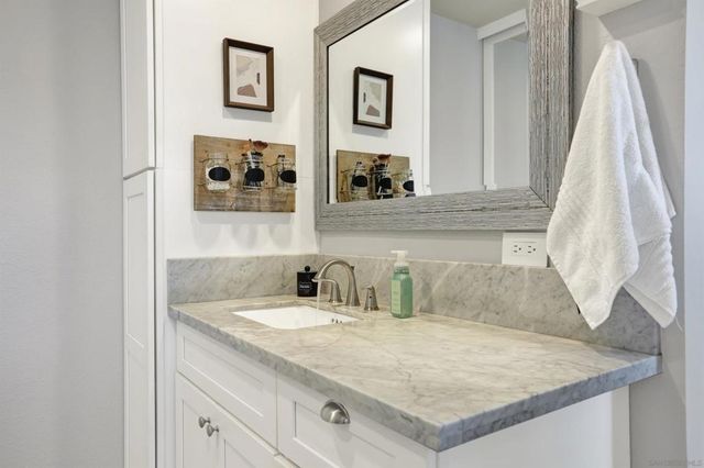 12913 Evalyn Ct., Poway, CA 92064