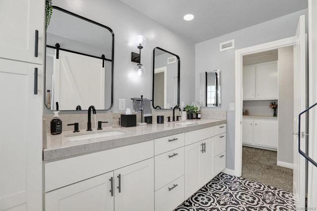 12913 Evalyn Ct., Poway, CA 92064