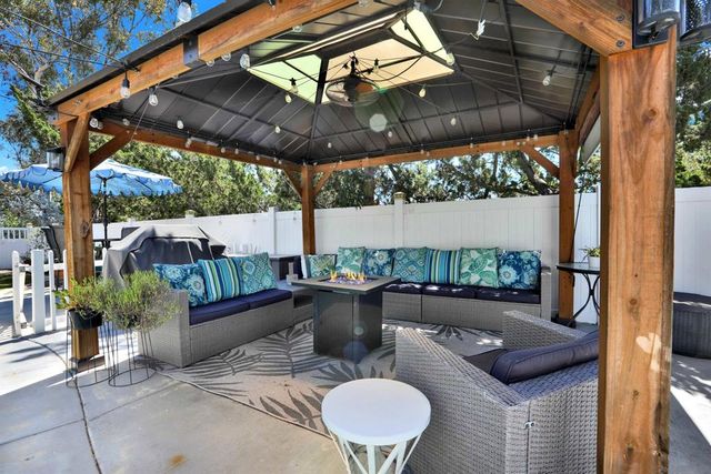 12913 Evalyn Ct., Poway, CA 92064