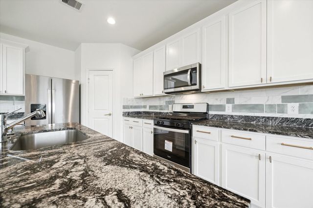 2938 Bur Landing Ln, Rosenberg, TX 77469