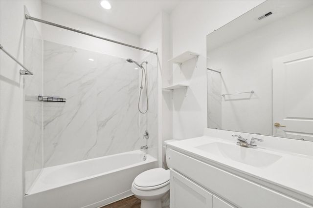 2938 Bur Landing Ln, Rosenberg, TX 77469