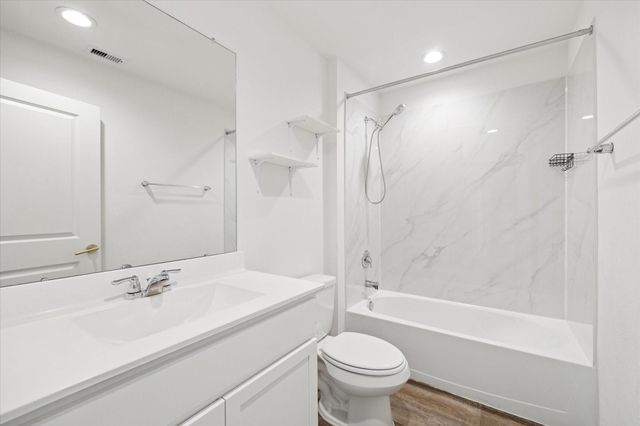 2938 Bur Landing Ln, Rosenberg, TX 77469