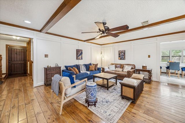 2 Chatterbird Lane, The Woodlands, TX 77380