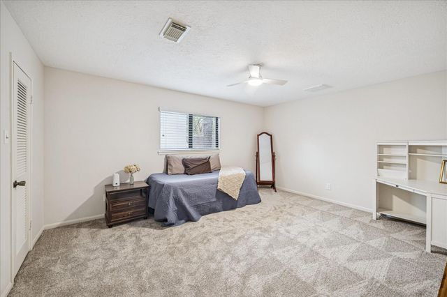 2 Chatterbird Lane, The Woodlands, TX 77380