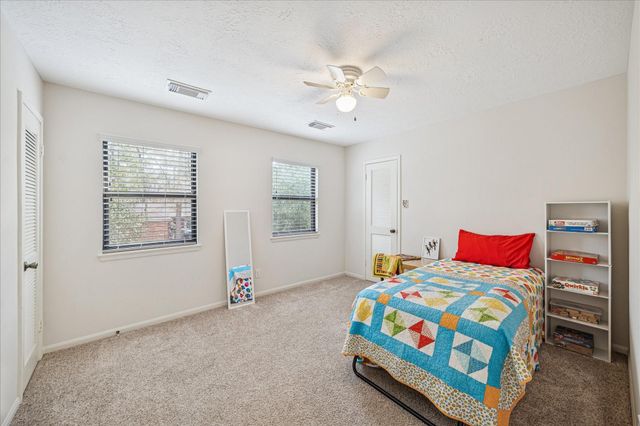 2 Chatterbird Lane, The Woodlands, TX 77380