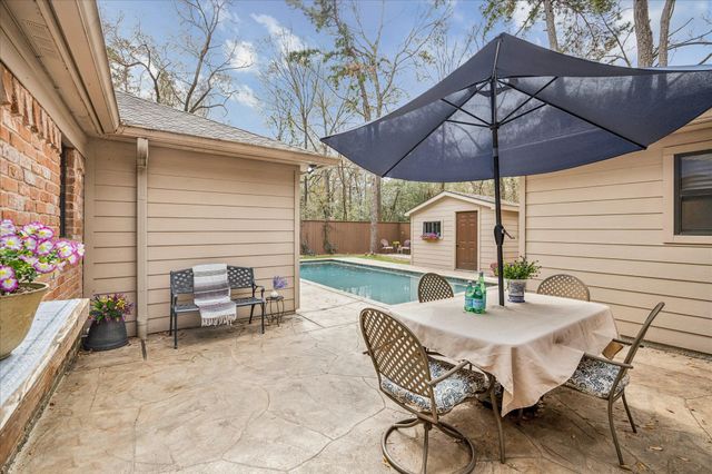 2 Chatterbird Lane, The Woodlands, TX 77380