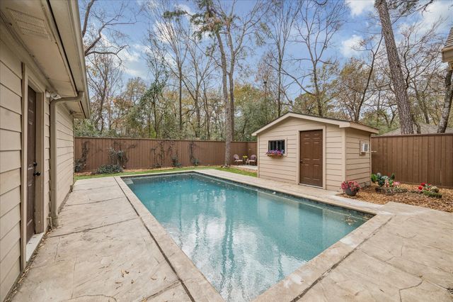 2 Chatterbird Lane, The Woodlands, TX 77380