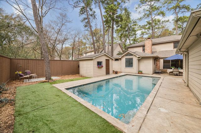 2 Chatterbird Lane, The Woodlands, TX 77380