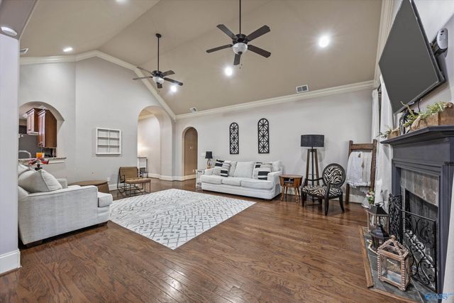 22927 Bluffview Drive, Athens, AL 35613