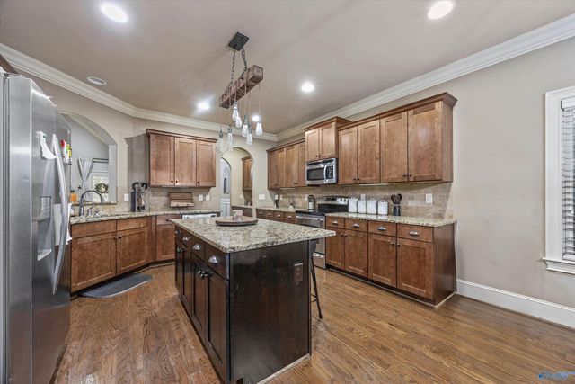 22927 Bluffview Drive, Athens, AL 35613