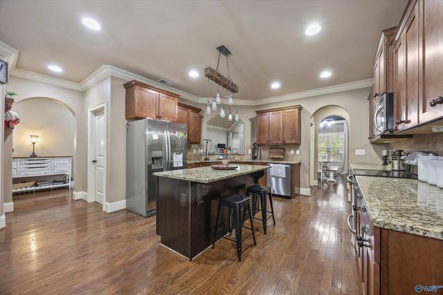 22927 Bluffview Drive, Athens, AL 35613