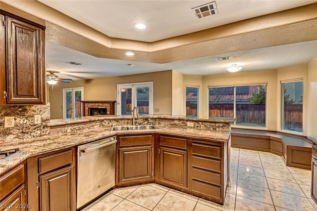 8240 Tivoli Cove Drive, Las Vegas, NV 89128