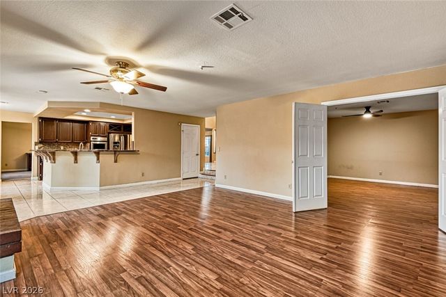 8240 Tivoli Cove Drive, Las Vegas, NV 89128