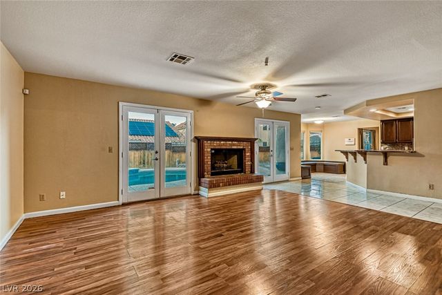 8240 Tivoli Cove Drive, Las Vegas, NV 89128