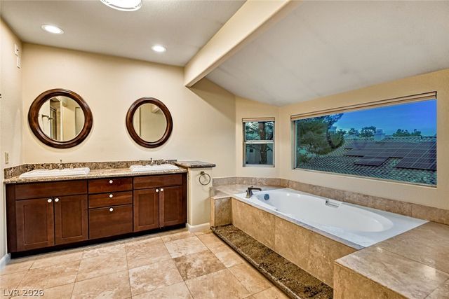 8240 Tivoli Cove Drive, Las Vegas, NV 89128