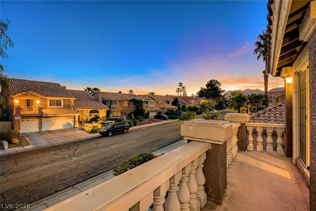 8240 Tivoli Cove Drive, Las Vegas, NV 89128