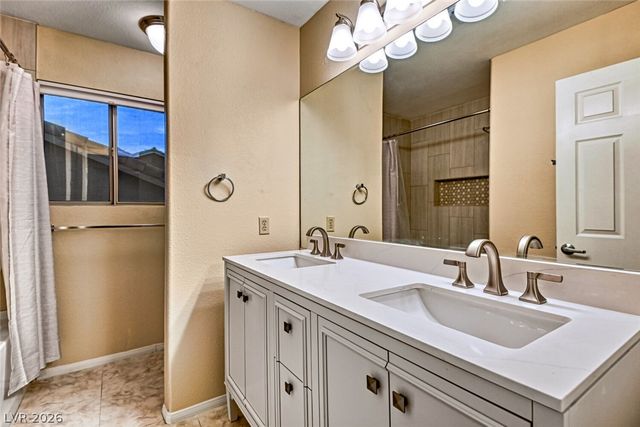 8240 Tivoli Cove Drive, Las Vegas, NV 89128