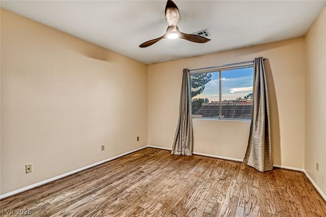 8240 Tivoli Cove Drive, Las Vegas, NV 89128