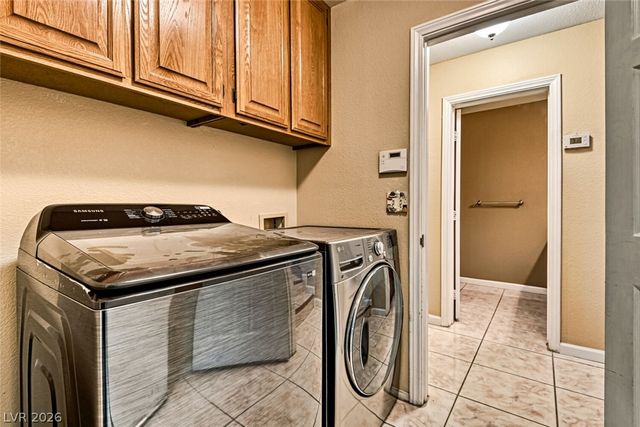 8240 Tivoli Cove Drive, Las Vegas, NV 89128