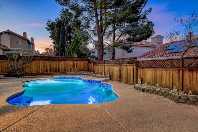 8240 Tivoli Cove Drive, Las Vegas, NV 89128