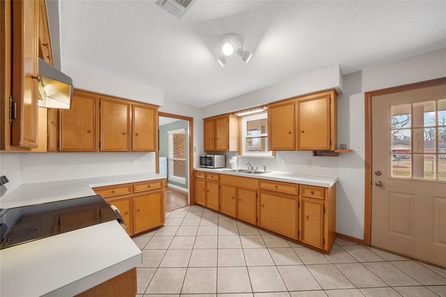 1112 Knox Lane, Wharton, TX 77488