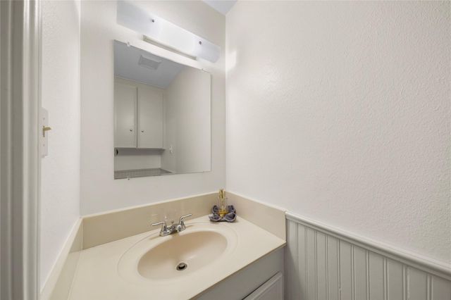 1112 Knox Lane, Wharton, TX 77488