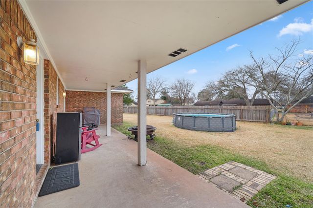1112 Knox Lane, Wharton, TX 77488