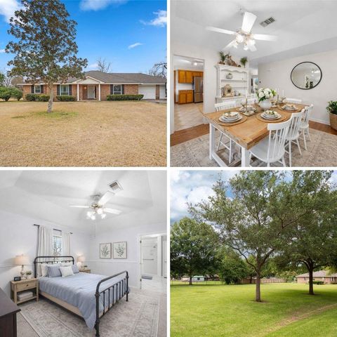 1112 Knox Lane, Wharton, TX 77488