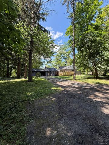26800 Ballard Street, Harrison Charter Township, MI 48045