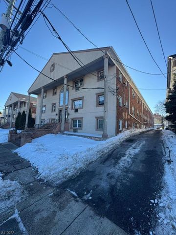 816 W Grand St 2D, Elizabeth City, NJ 07202